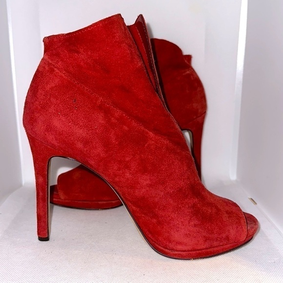 Vince Camuto Red Suede Peep-toe Stiletto Booties Size 8.5 - EUC - Picture 3 of 11